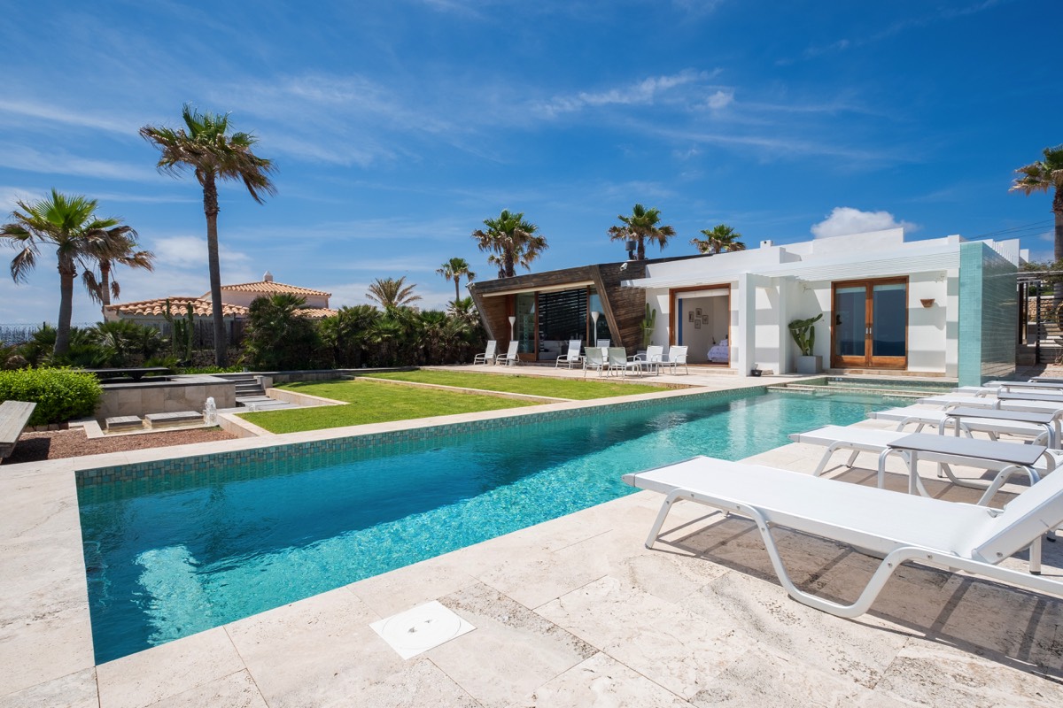 El Minotauro - Luxury villa in Menorca. Your ideal seaview renting.