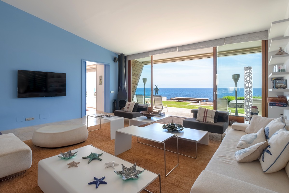 El Minotauro - Luxury villa in Menorca. Your ideal seaview renting.